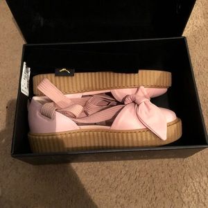 Rihanna Fenty Bow